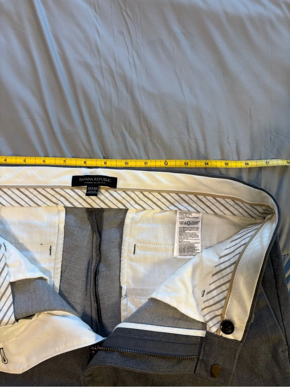 Banana Republic rapid movement chino 32x32